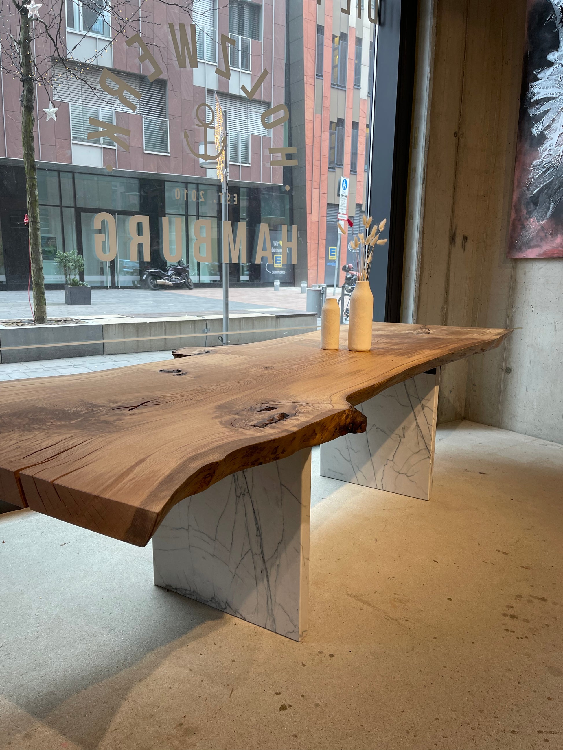 Designtisch Tisch Mamor und Holz | Holzwerk Hamburg 