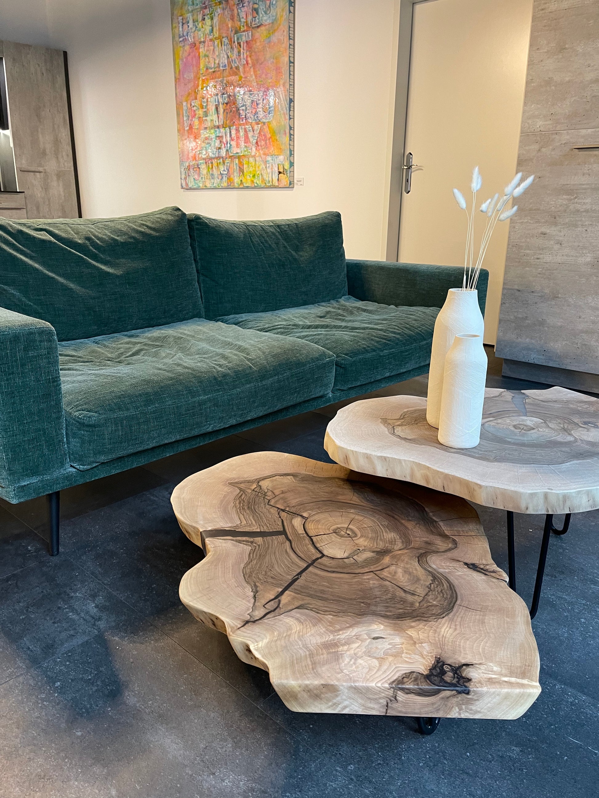 Baumscheibentisch | Beistelltisch aus einem Stück Holz | Holzwerk Hamburg