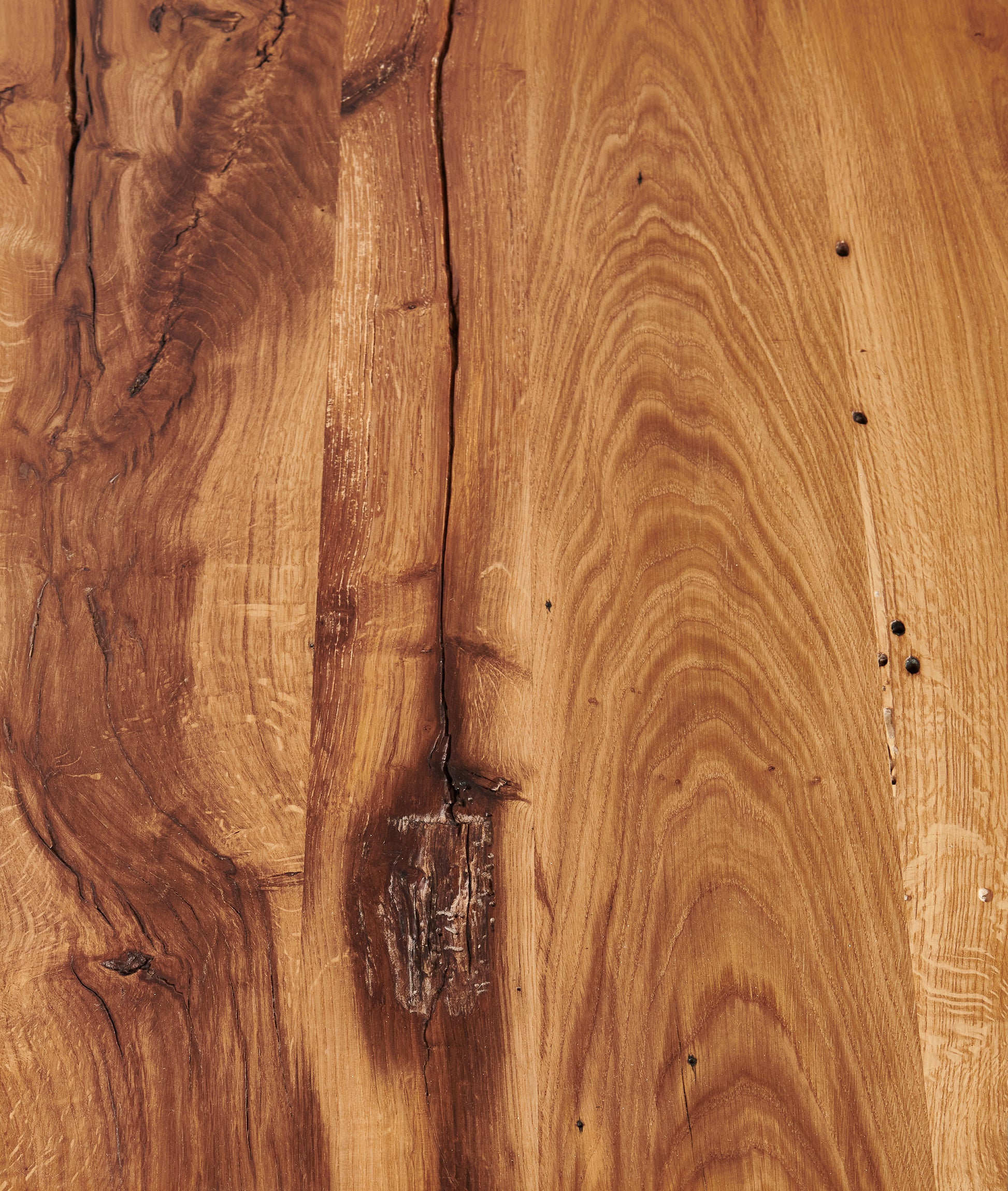 Rustikaler Couchtisch | Beistelltisch Eiche Altholz | Holzwerk Hamburg