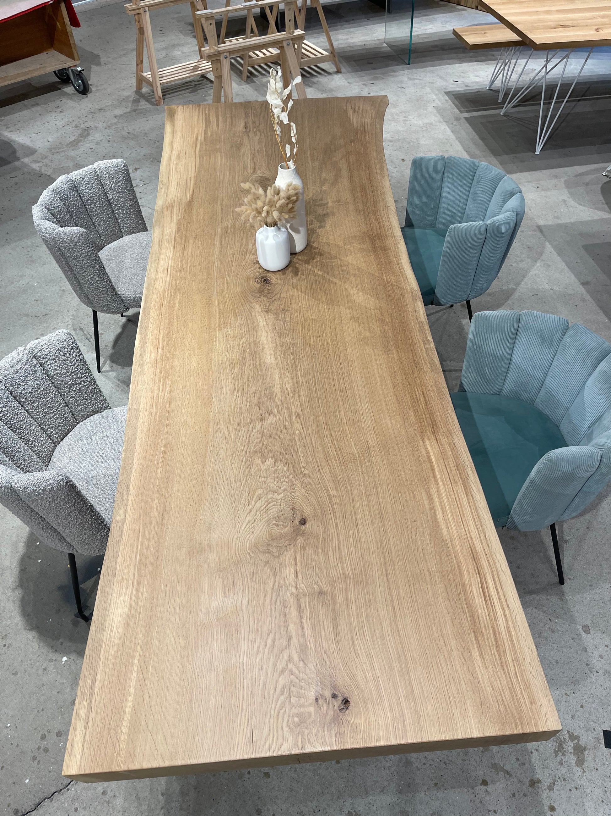 Heller Baumtisch aus einem Stück Eiche | Holzwerk Hamburg