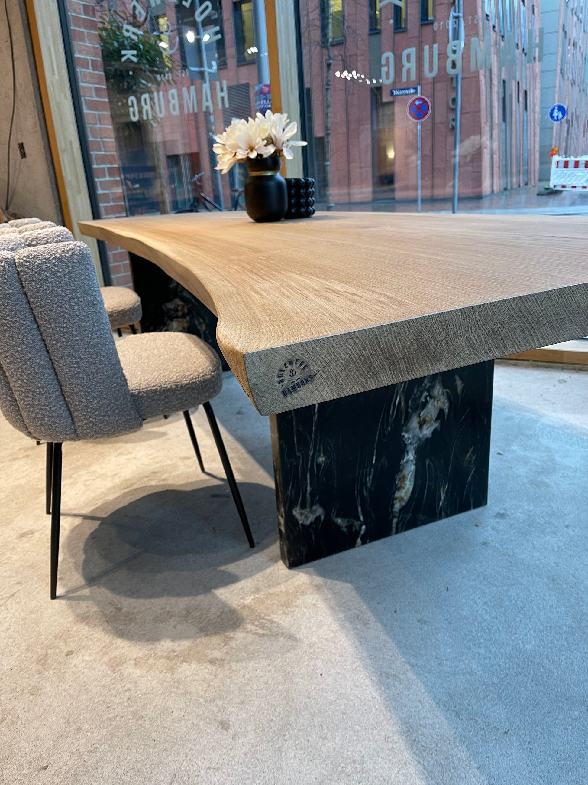 Designtisch Tisch Mamor Massivholztisch nach Maß | Holzwerk Hamburg 